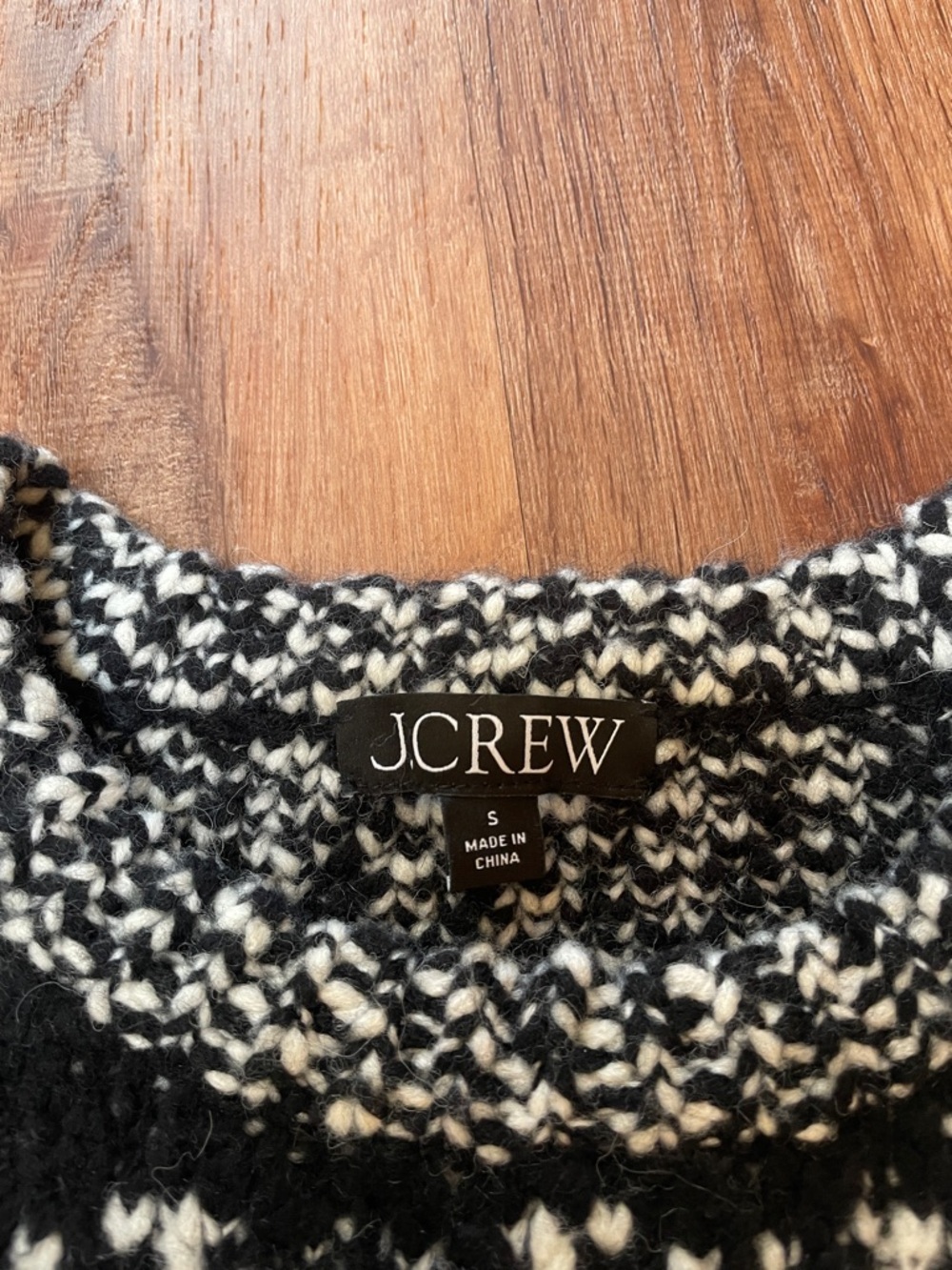J Crew Womens Jacquard Fair Isle Knit Chunky Sweater Size Small Snowflakes - Picture 3 of 8